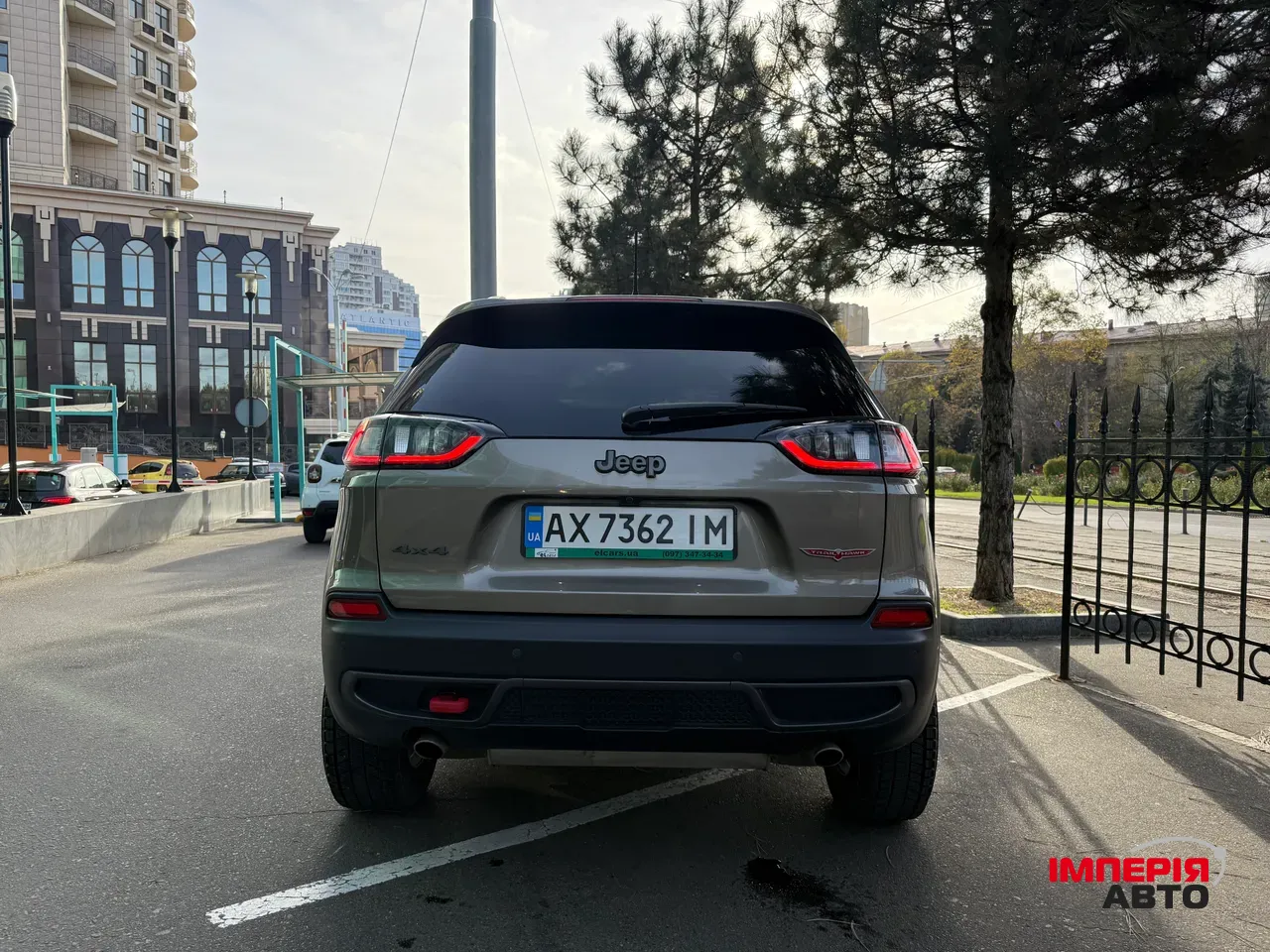 Jeep Cherokee - фото 6