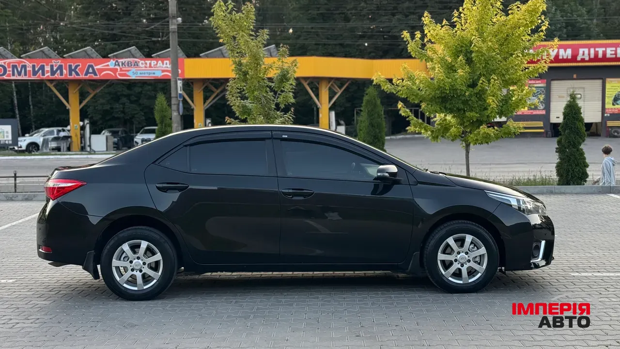 Toyota Corolla - фото 3