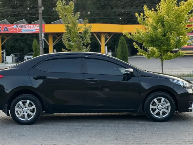 Toyota Corolla - фото 3