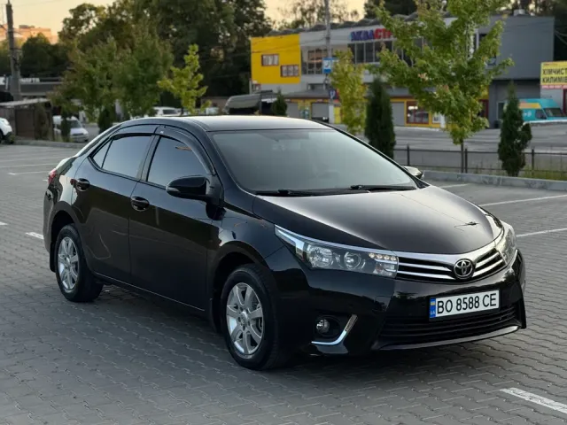 Toyota Corolla - фото 2
