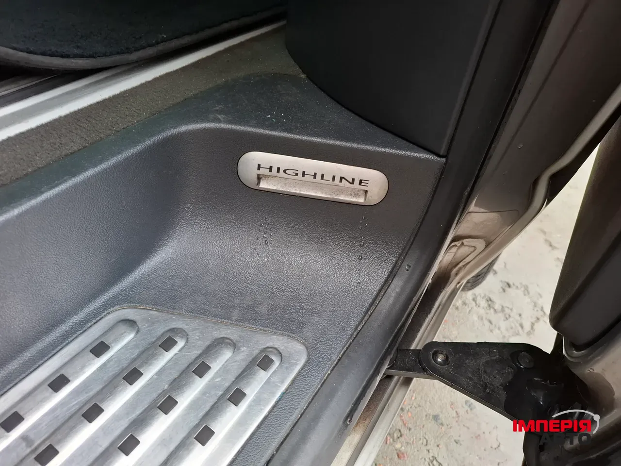 Volkswagen Multivan - фото 32