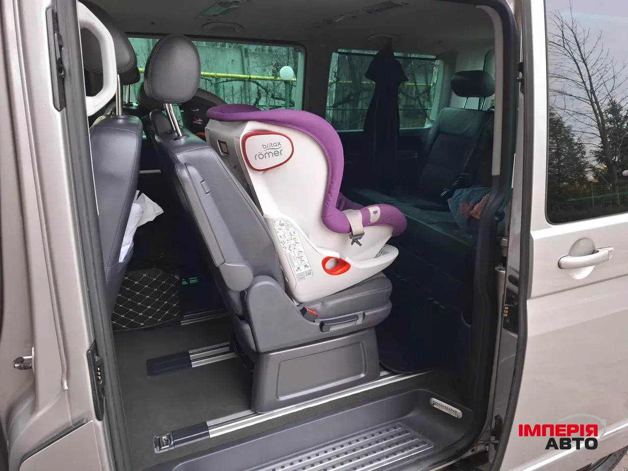 Volkswagen Multivan - фото 20