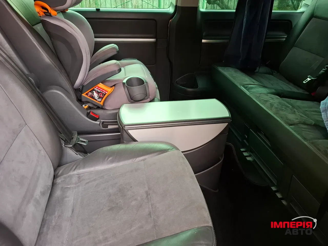 Volkswagen Multivan - фото 23