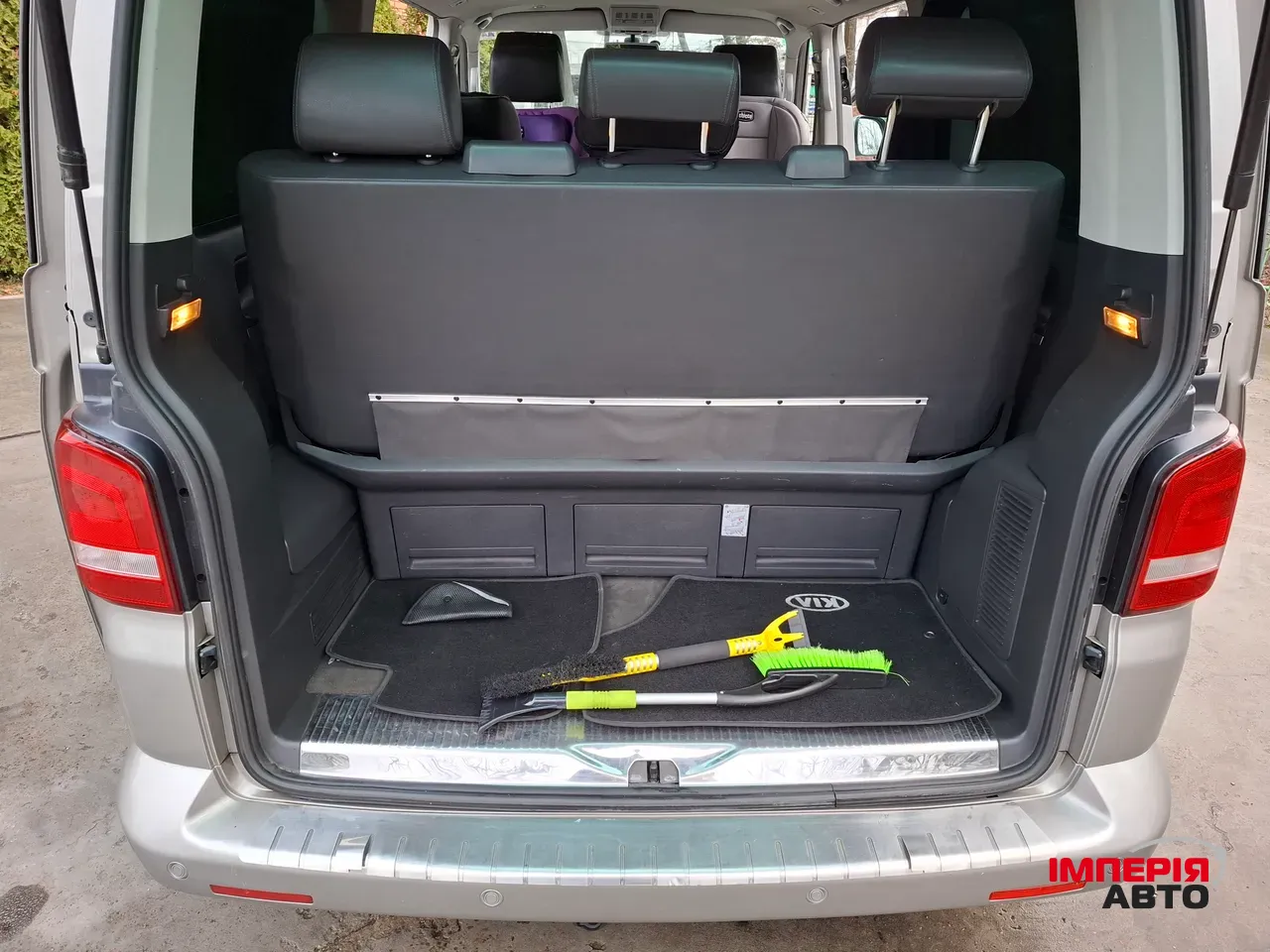 Volkswagen Multivan - фото 26