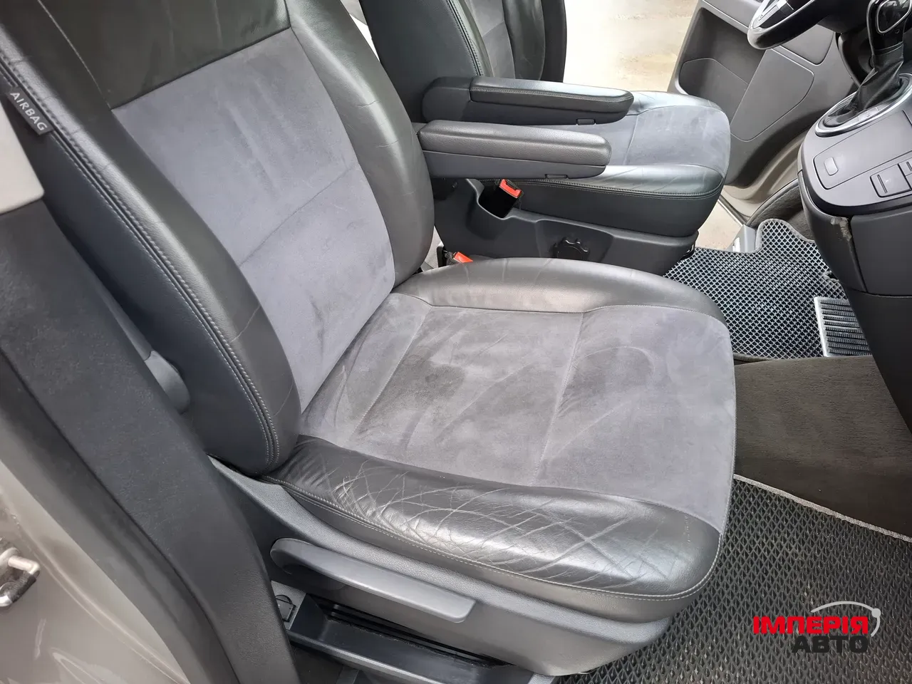 Volkswagen Multivan - фото 31