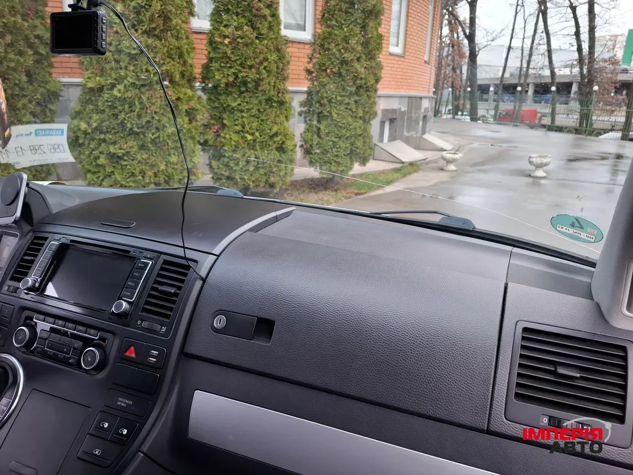 Volkswagen Multivan - фото 34