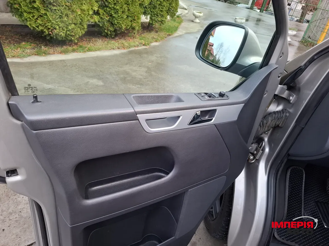 Volkswagen Multivan - фото 16