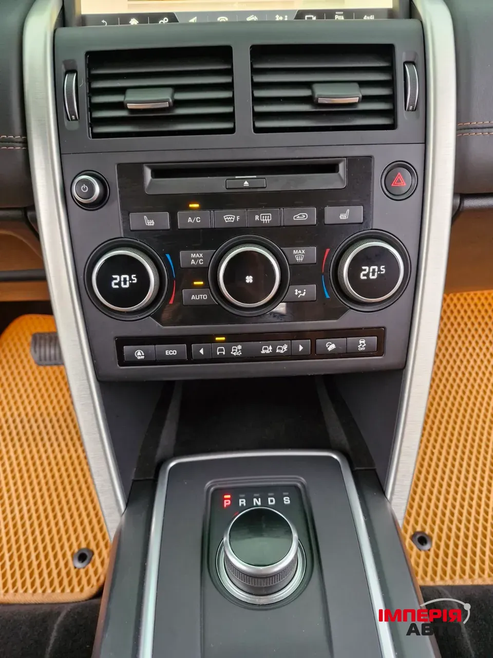 Land Rover Discovery Sport - фото 17