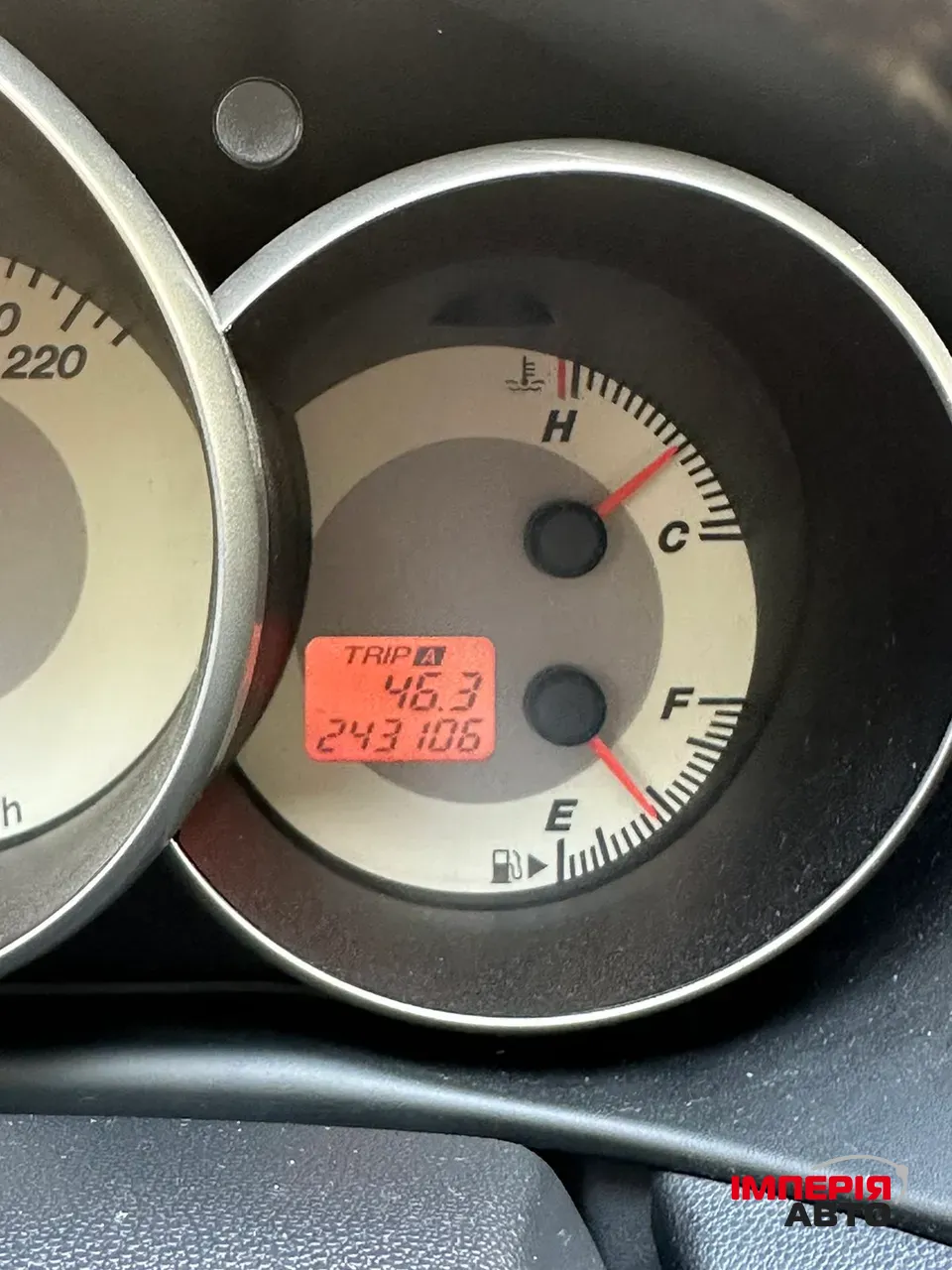 Mazda 3 - фото 8