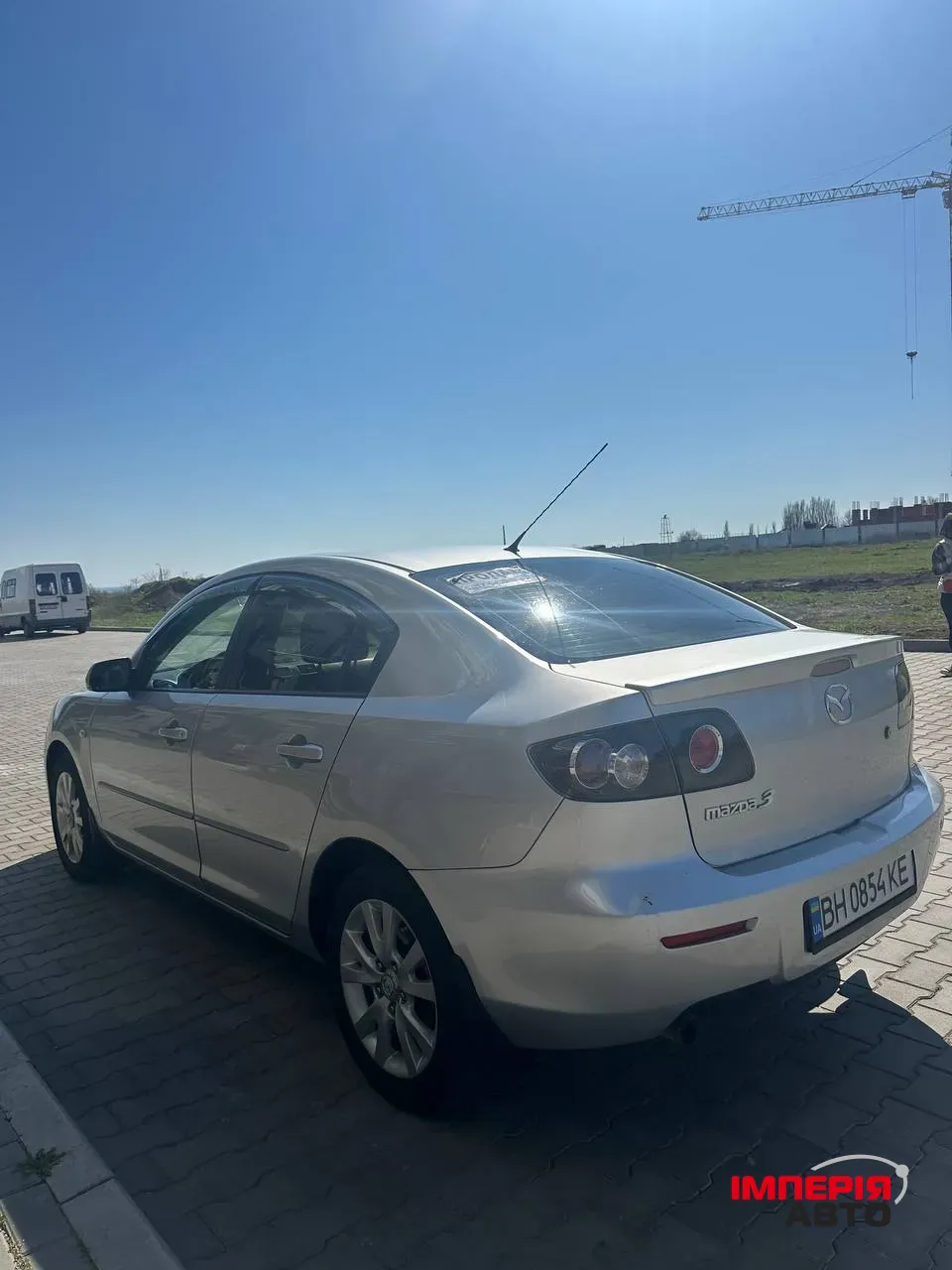 Mazda 3 - фото 4