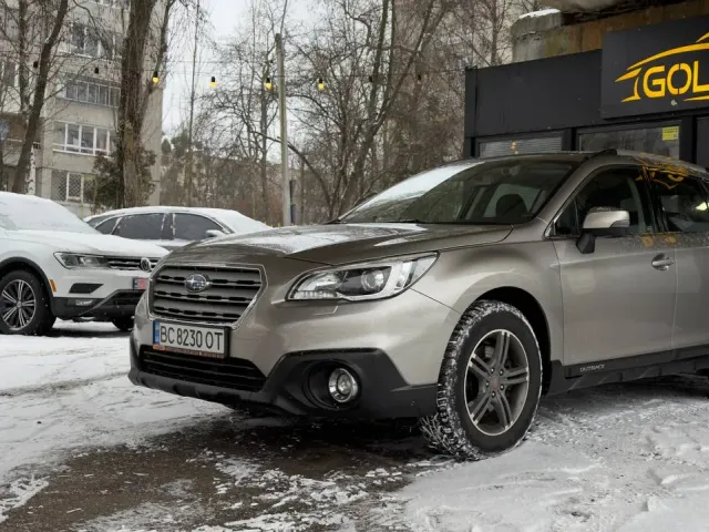 Subaru Outback - фото 2