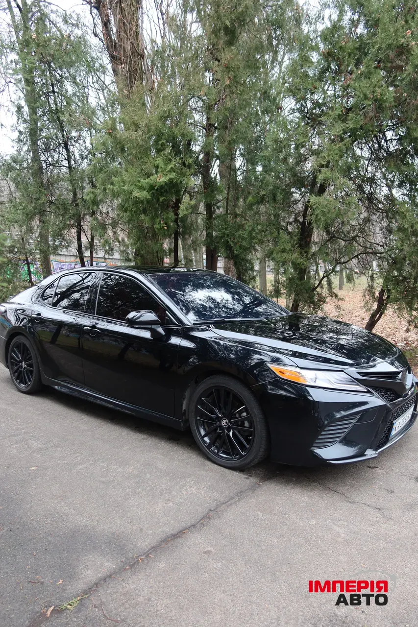 Toyota Camry - фото 3