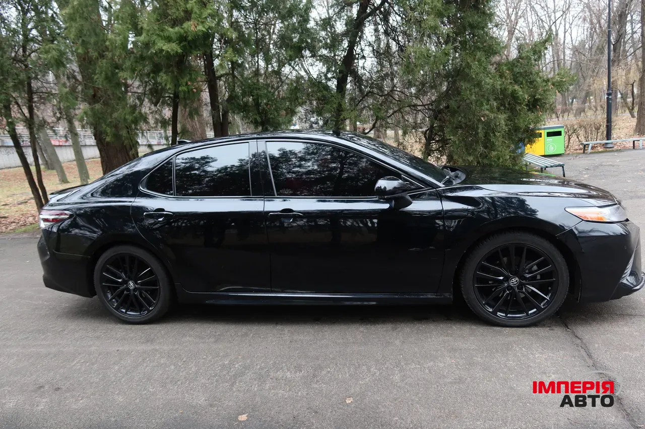 Toyota Camry - фото 4