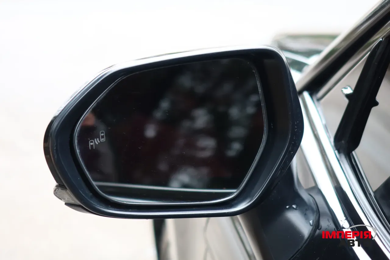 Toyota Camry - фото 7