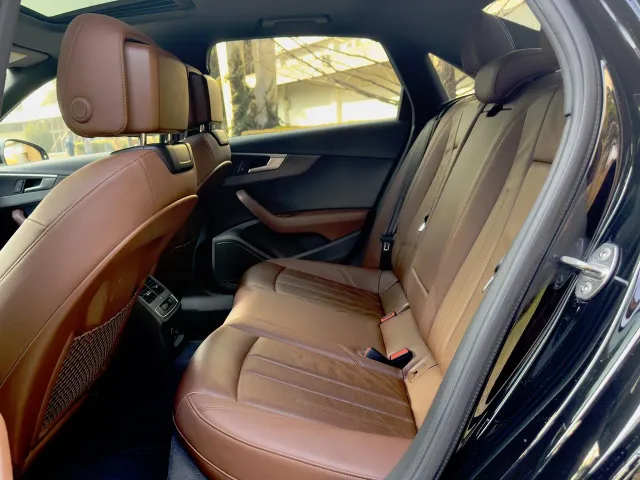 Audi A4 - фото 5