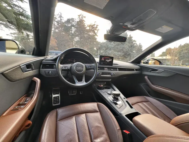 Audi A4 - фото 3