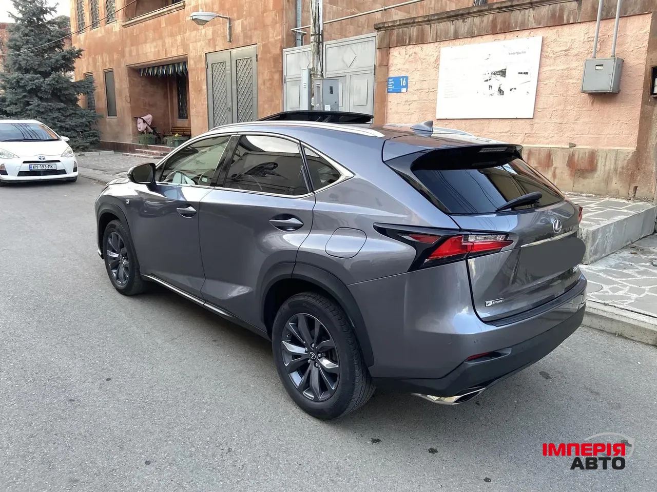 Lexus NX - фото 6