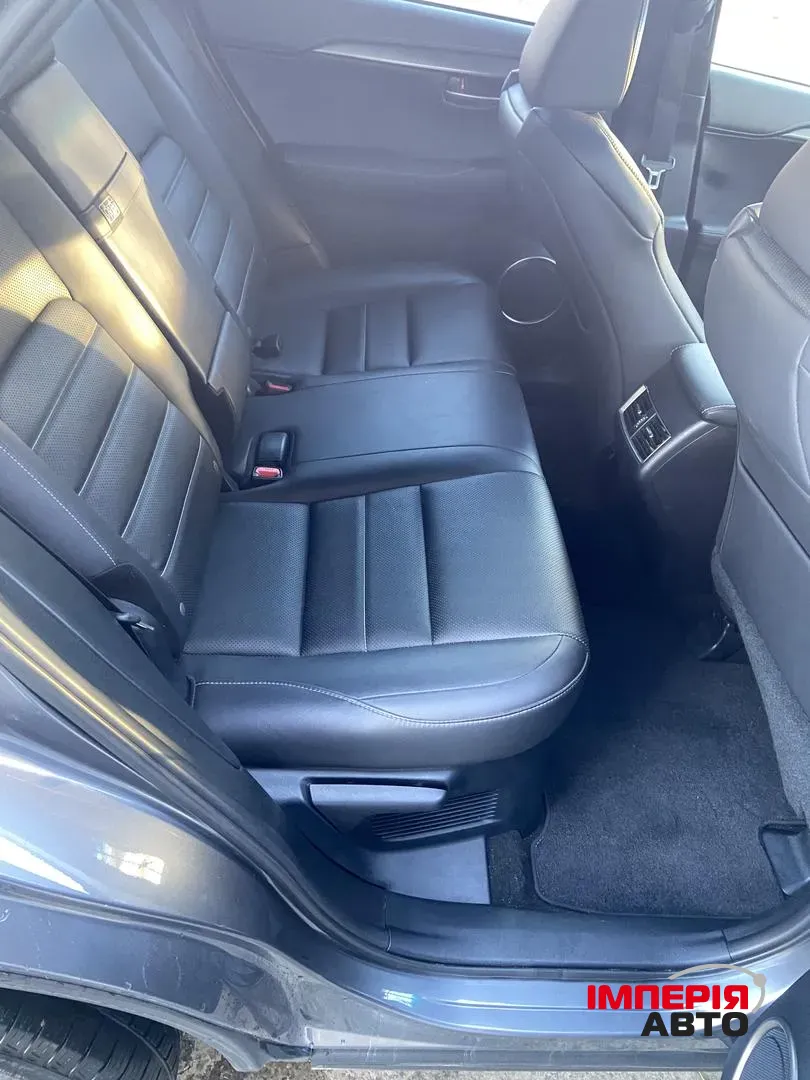 Lexus NX - фото 3