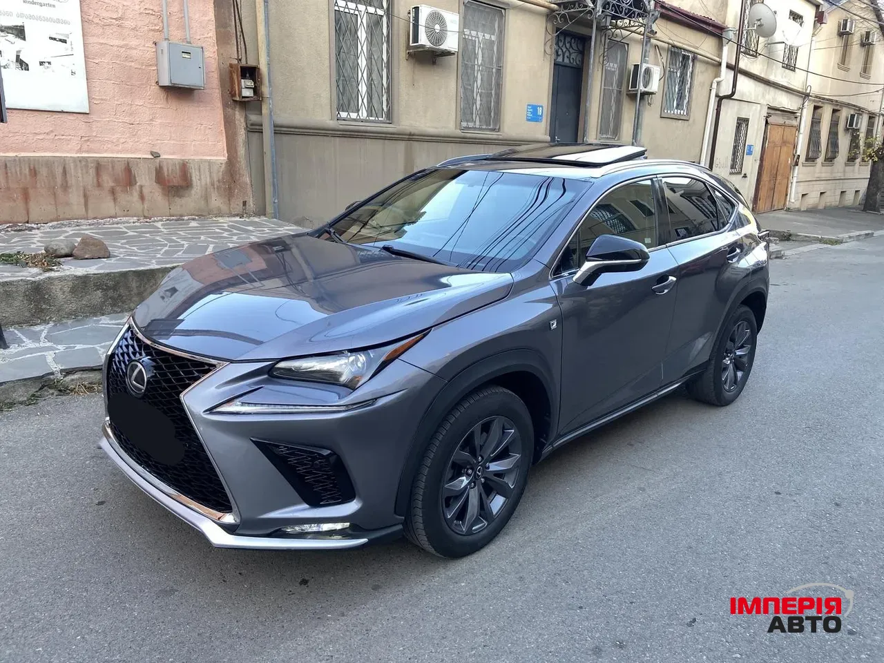 Lexus NX - фото 1