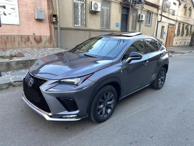 Lexus NX - фото 1