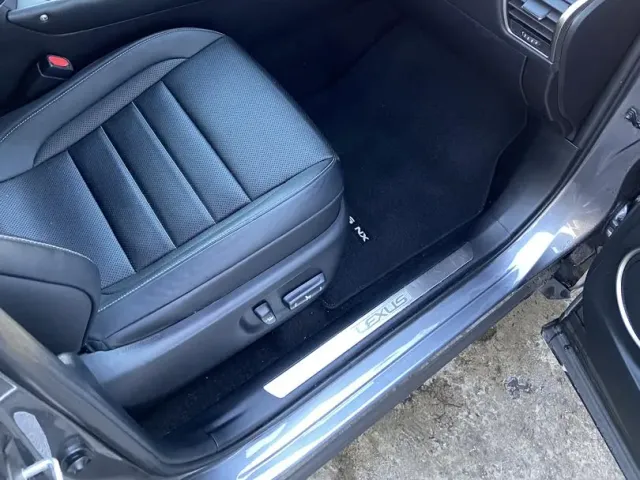 Lexus NX - фото 5