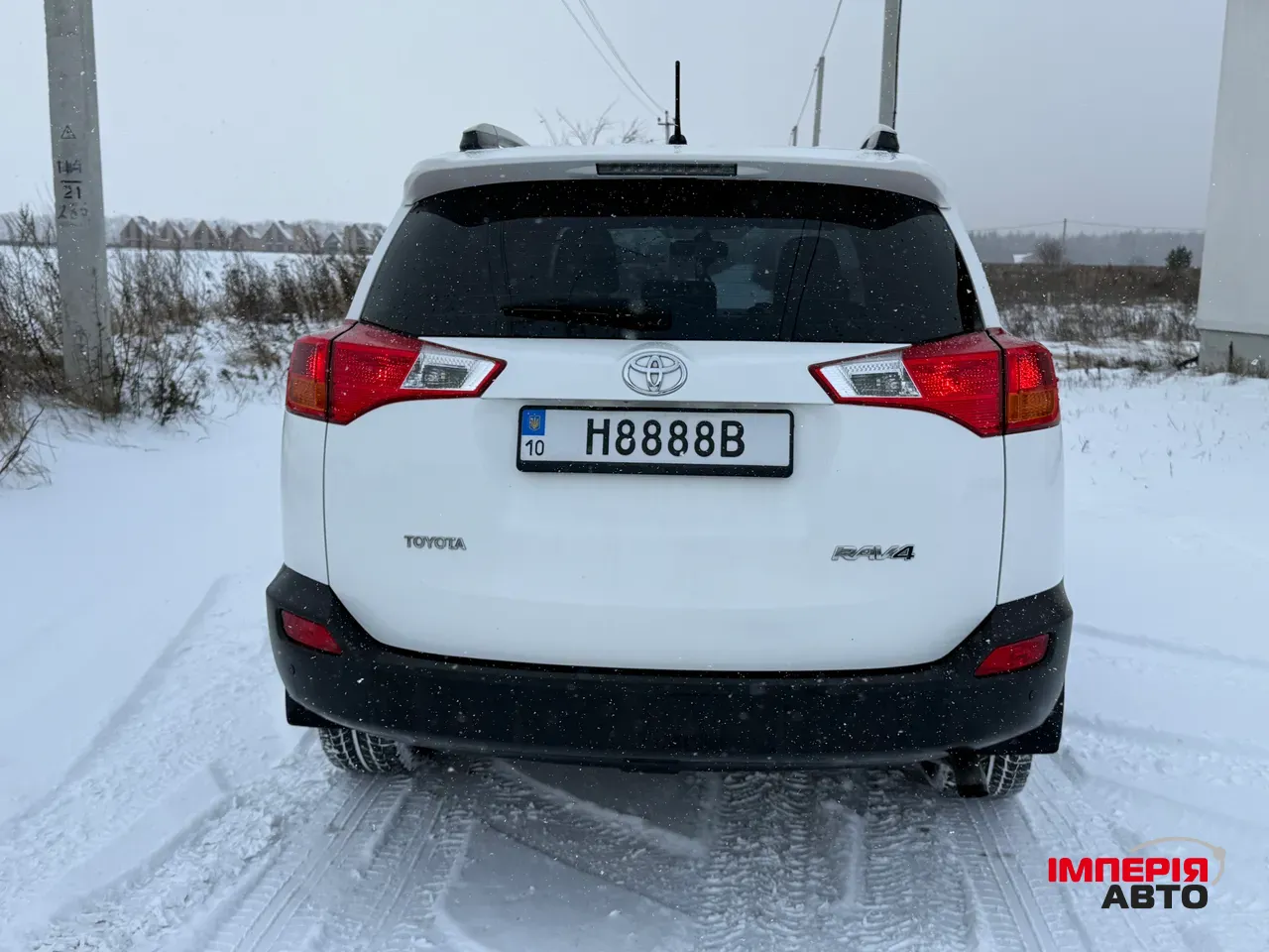 Toyota RAV4 - фото 6