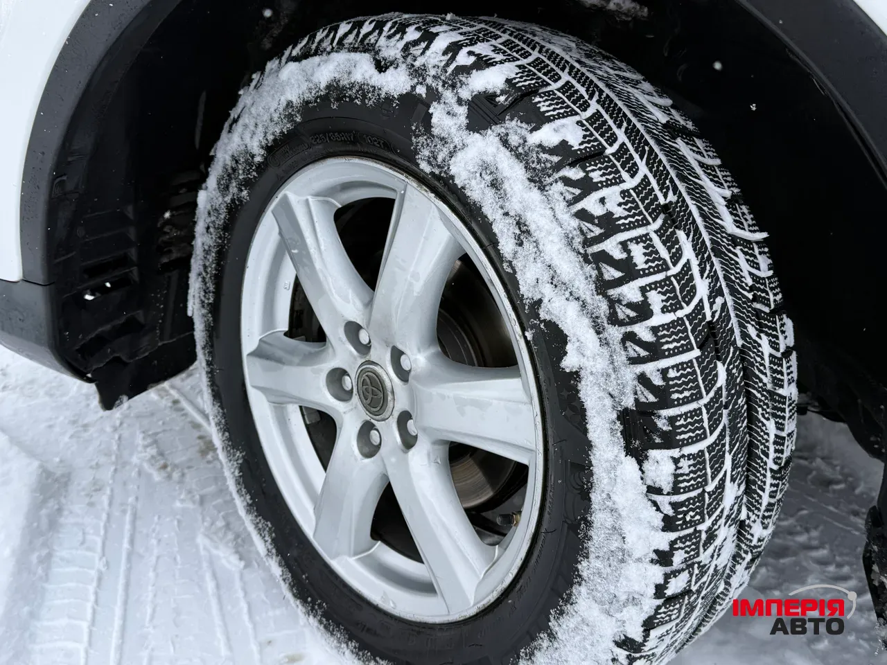 Toyota RAV4 - фото 15