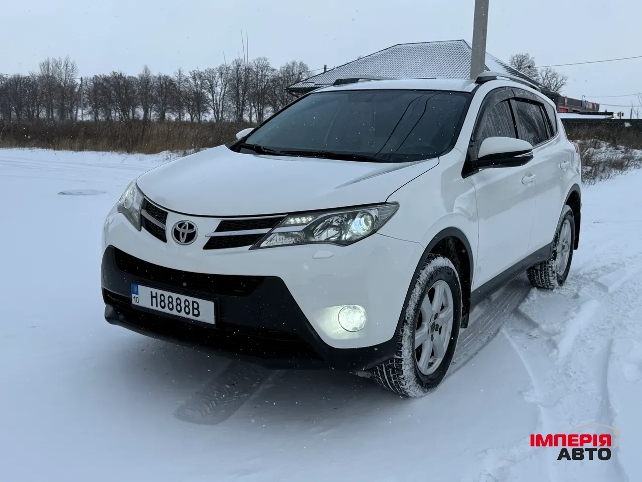 Toyota RAV4 - фото 2