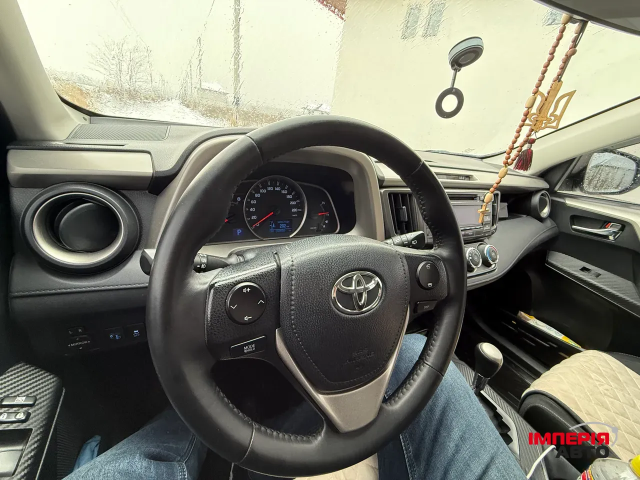 Toyota RAV4 - фото 12