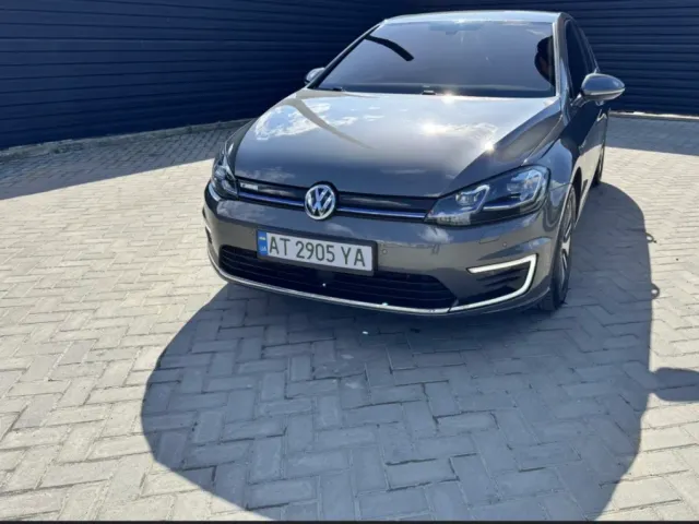 Volkswagen Golf - фото 4