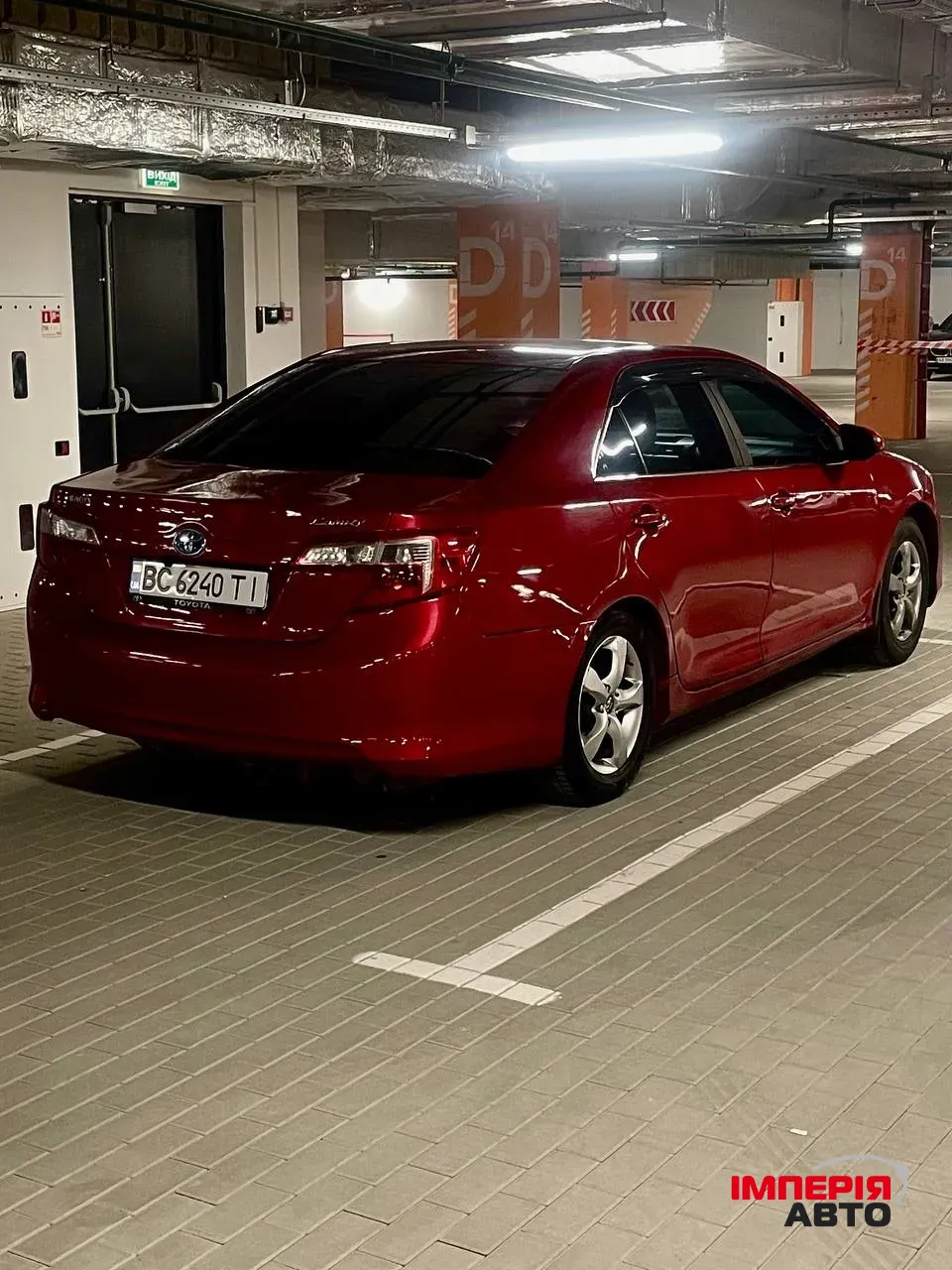 Toyota Camry - фото 4