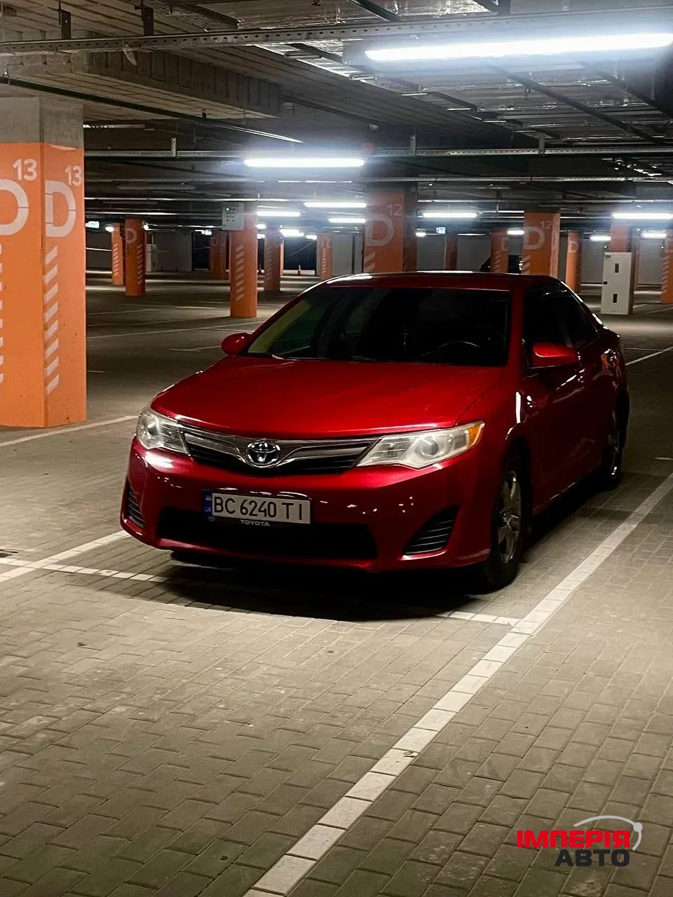 Toyota Camry - фото 2