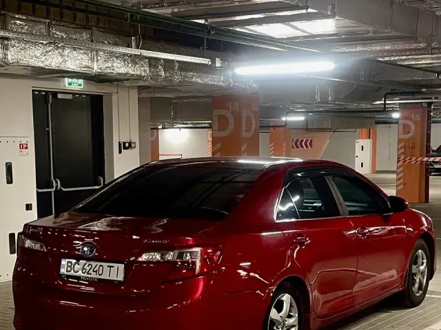 Toyota Camry - фото 4