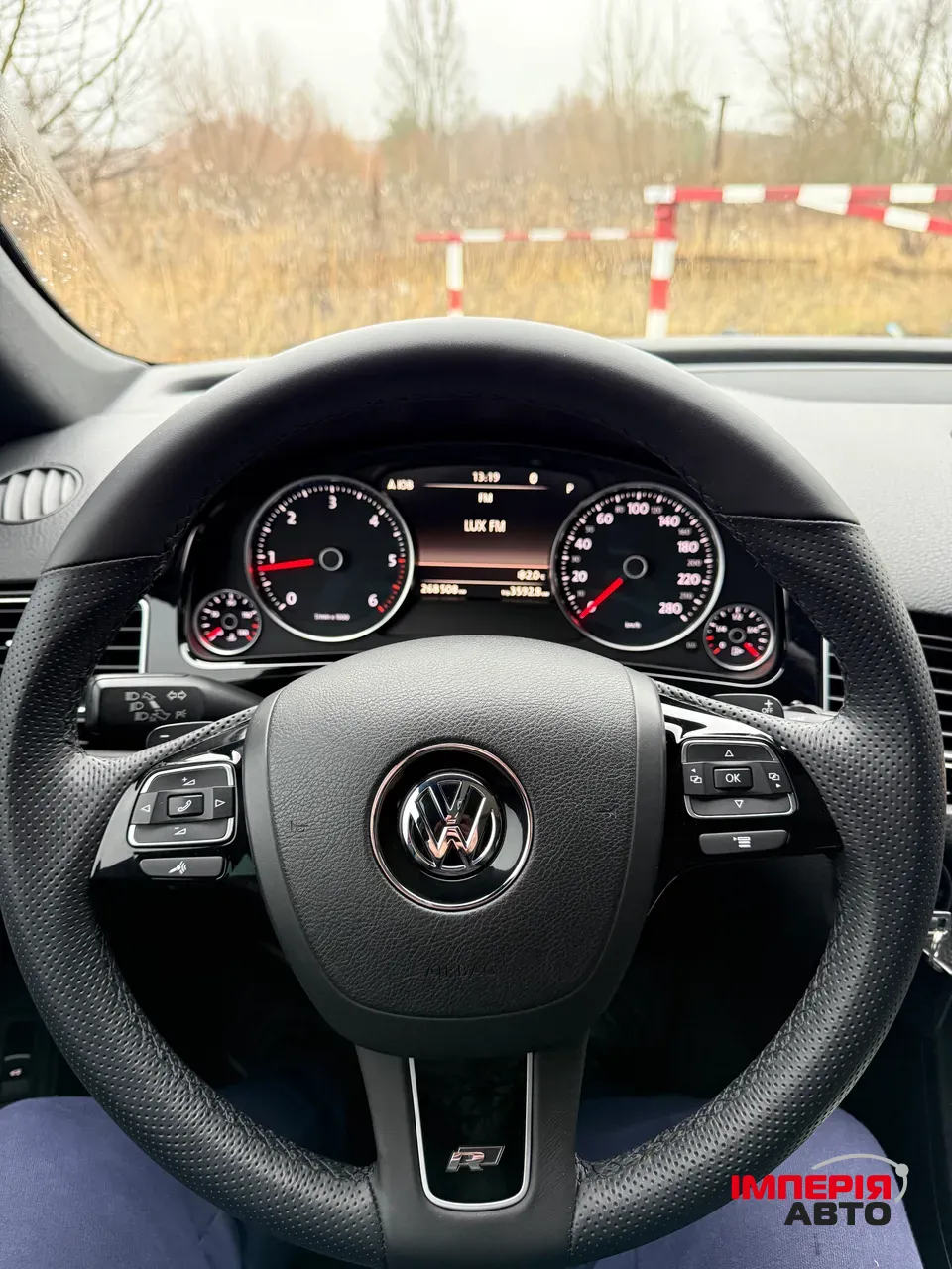 Volkswagen Touareg - фото 18