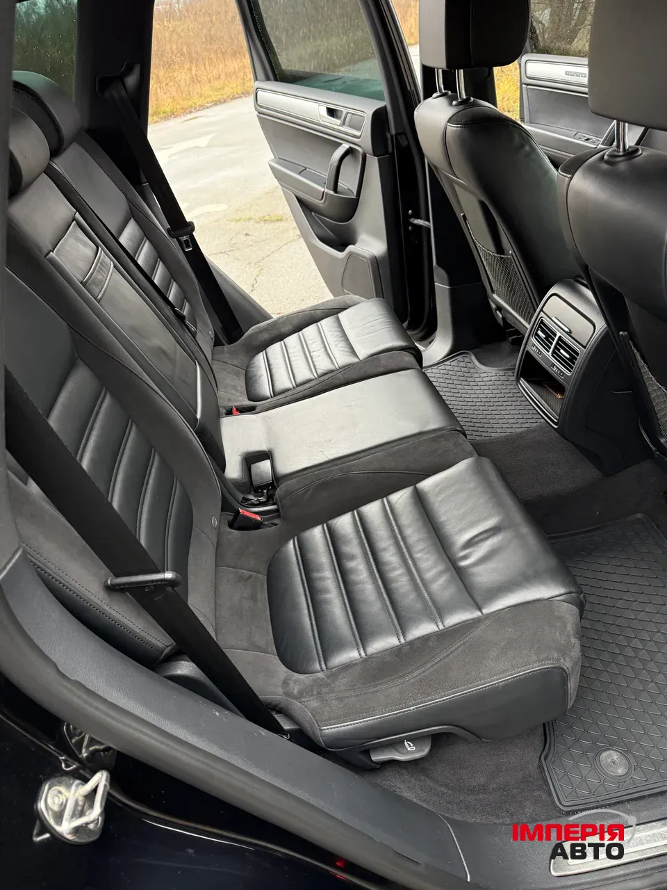 Volkswagen Touareg - фото 14