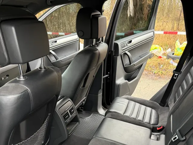 Volkswagen Touareg - фото 5