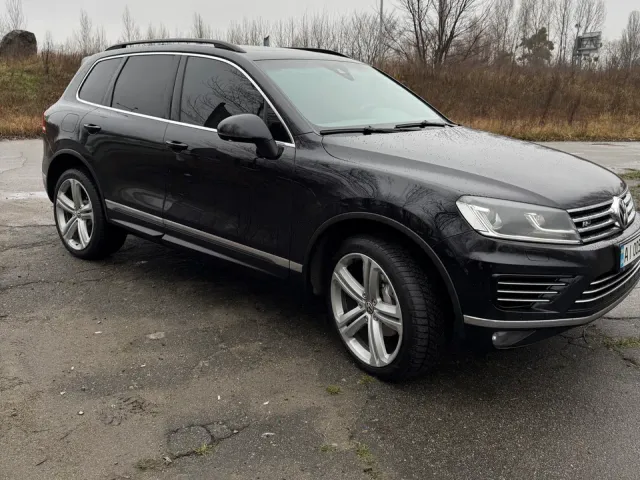 Volkswagen Touareg - фото 2