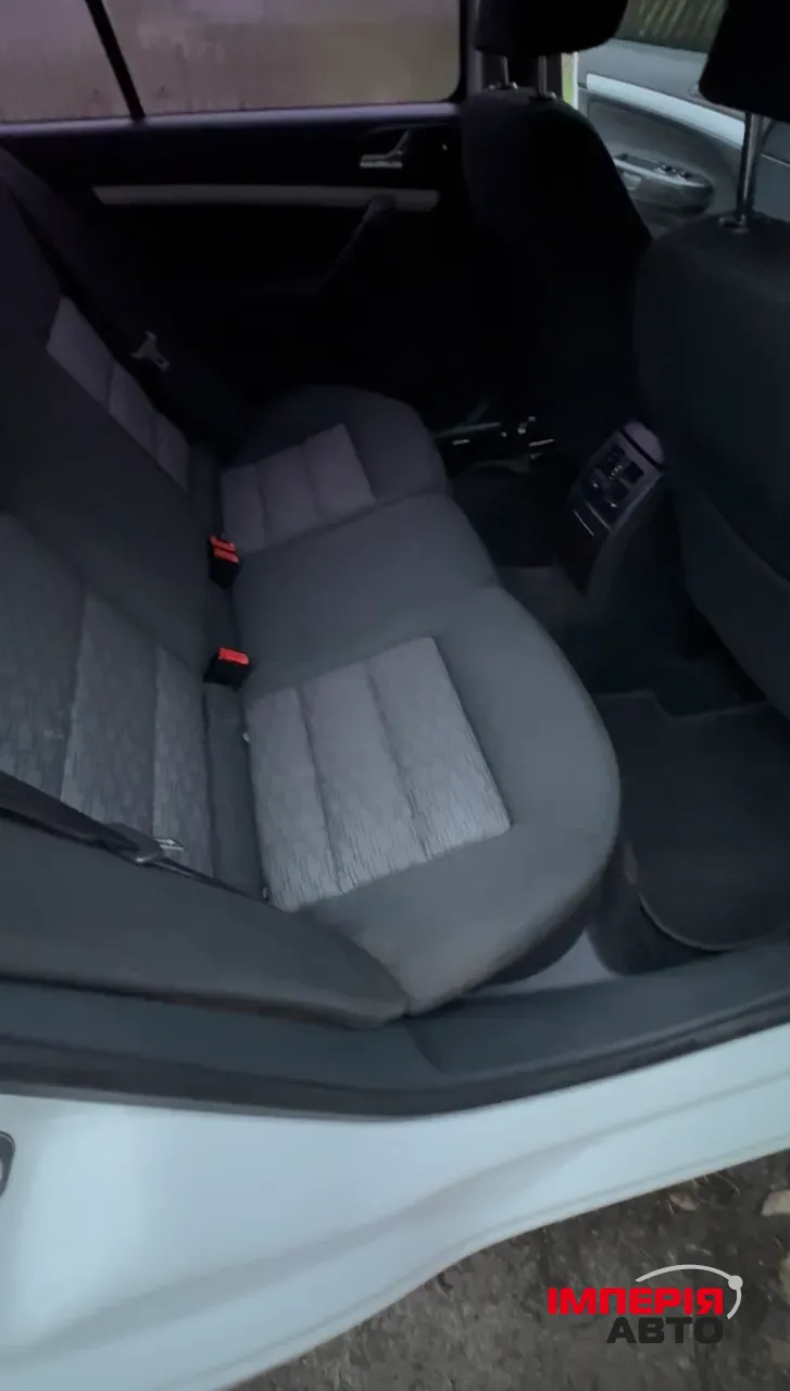 Skoda Octavia - фото 2