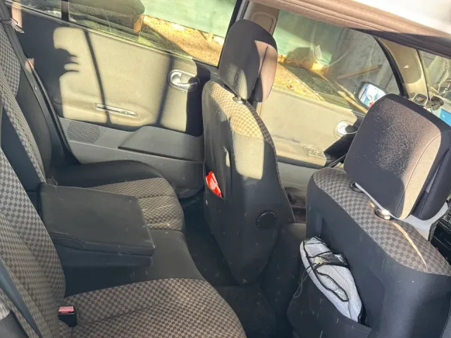 Renault Megane - фото 5