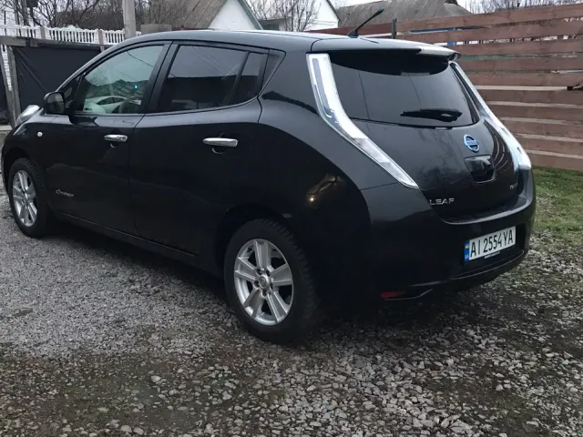 Nissan Leaf - фото 2