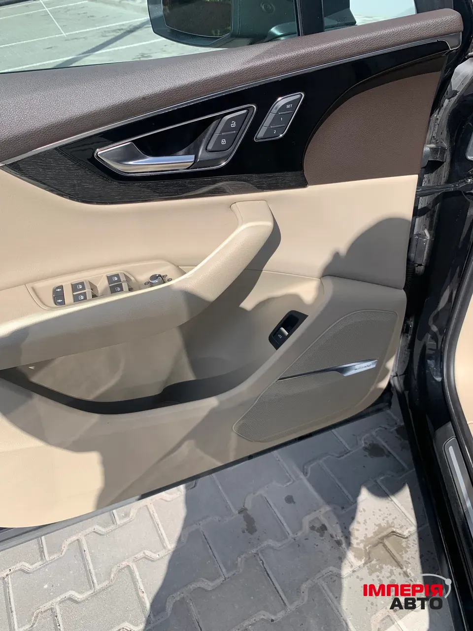 Audi Q7 - фото 22