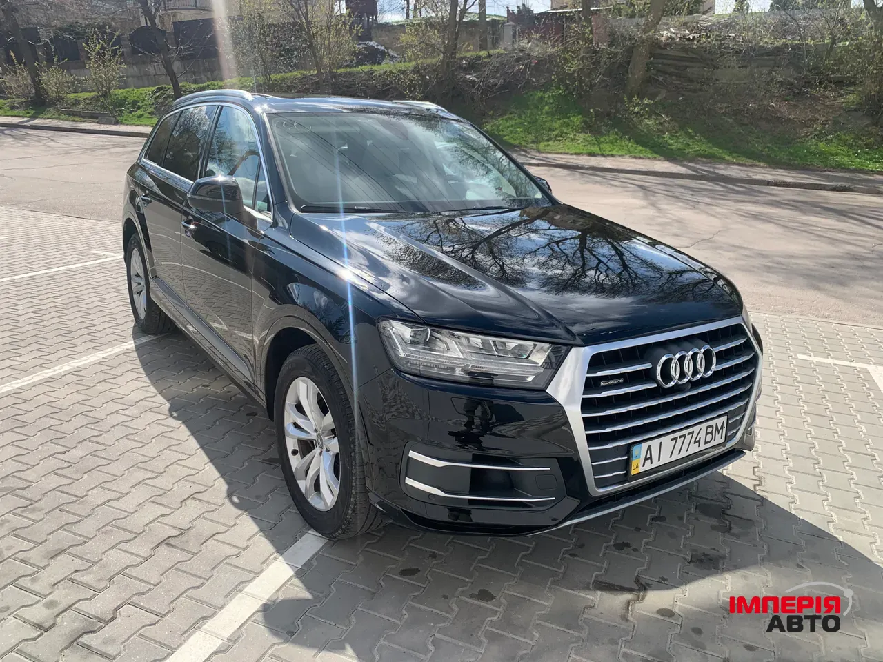 Audi Q7 - фото 14