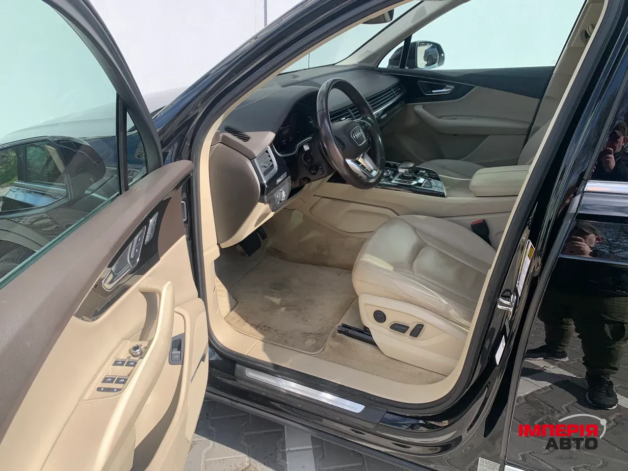 Audi Q7 - фото 21