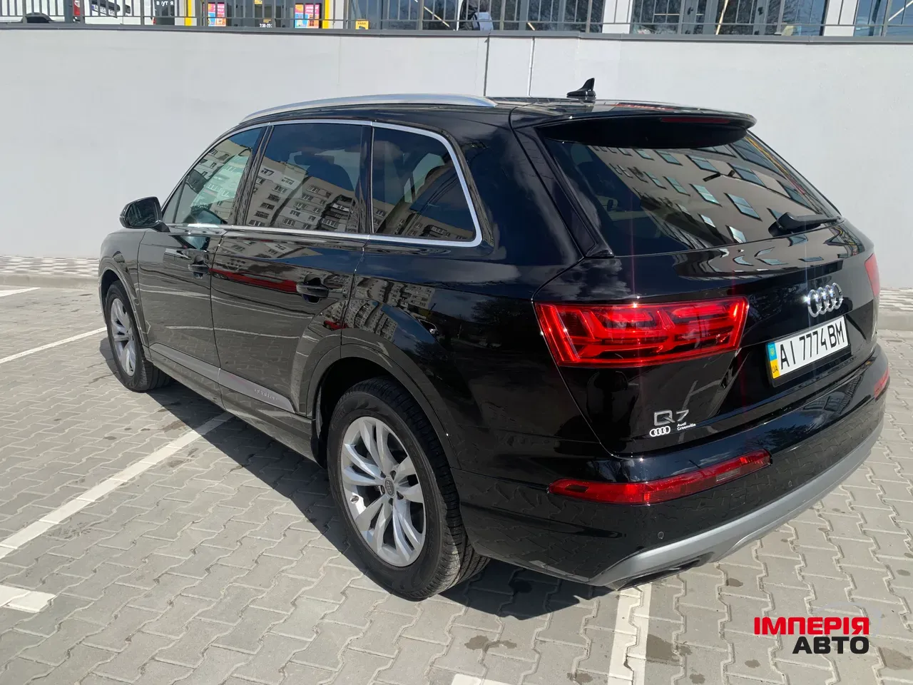 Audi Q7 - фото 10