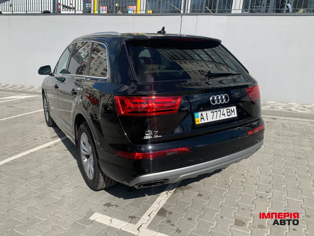 Audi Q7 - фото 9