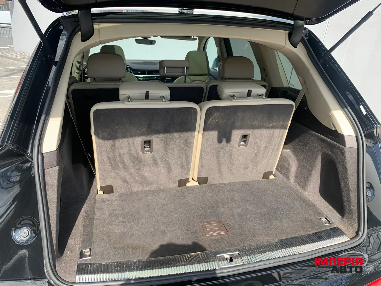 Audi Q7 - фото 19