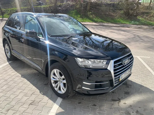 Audi Q7 - фото 4