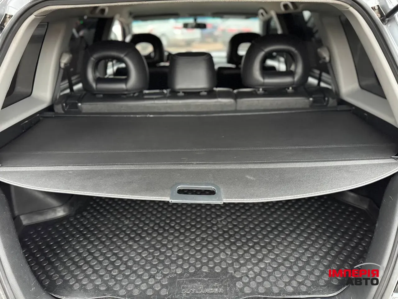 Mitsubishi Outlander - фото 7