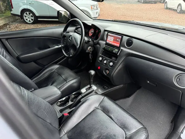 Mitsubishi Outlander - фото 4