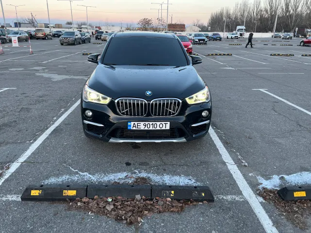 BMW X1 - фото 1